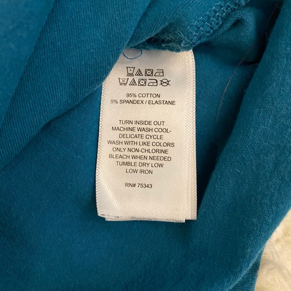 ✨❗️ ACCEPTING ALL OFFERS EVERYTHING MUST GO❗️✨ square neck fitted top - Picture 4 of 4